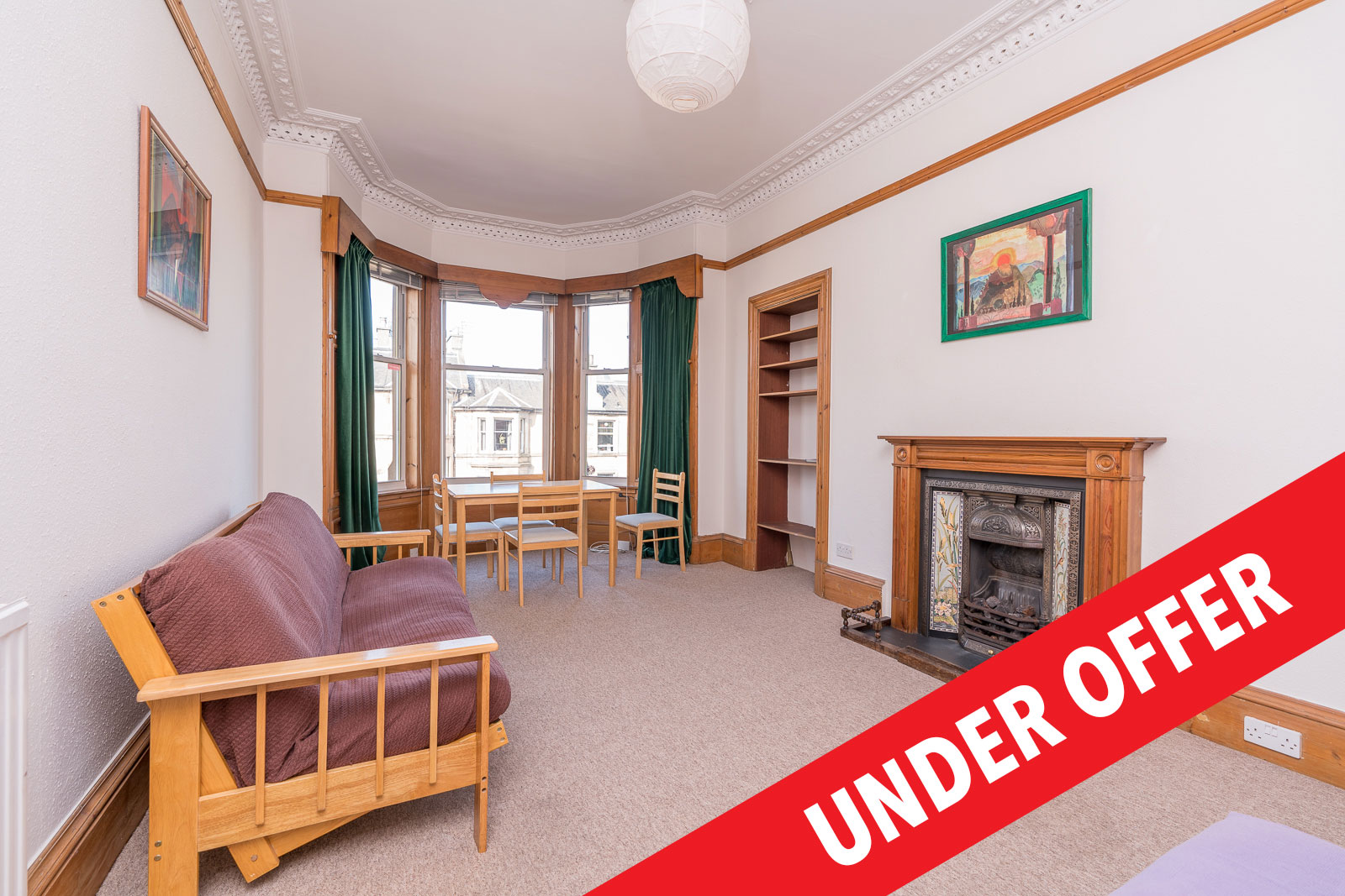 UNDER OFFER : 19 3F3 Wellington Street, EH7 5EE