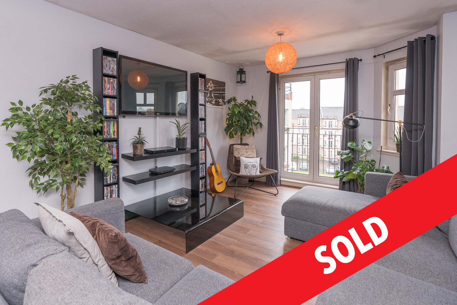 SOLD -235/8 Gorgie Road, Edinburgh, EH11 1TU