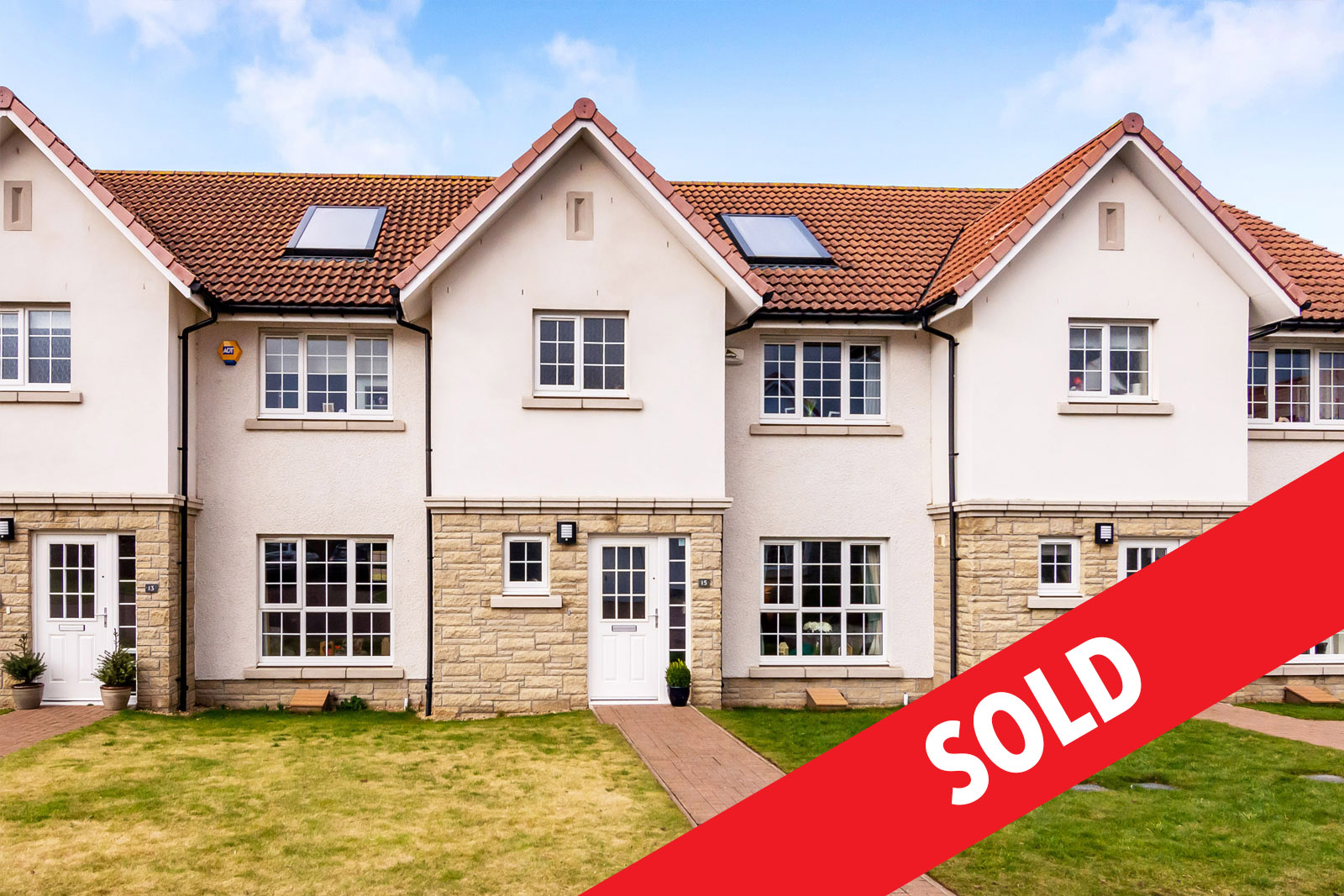 SOLD -15 North Platt Gardens, Ratho, EH28 8JU